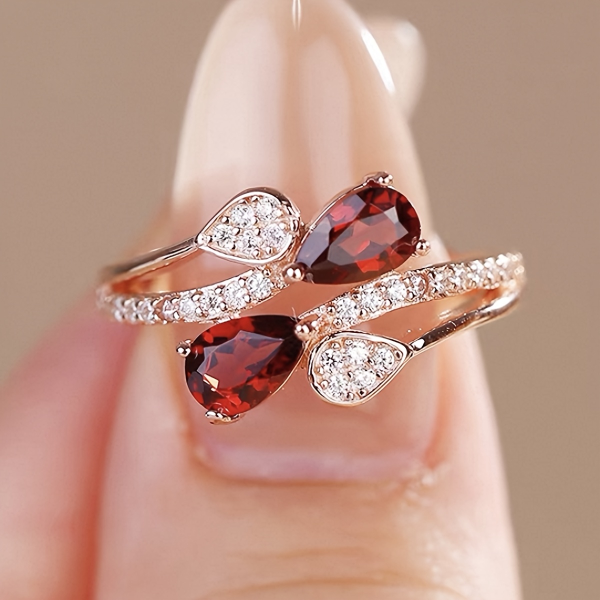 Elegant Luxurious Proposal Engagement Wedding Ring